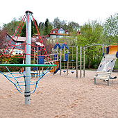 Neuer Spielplatz in Heinrichs